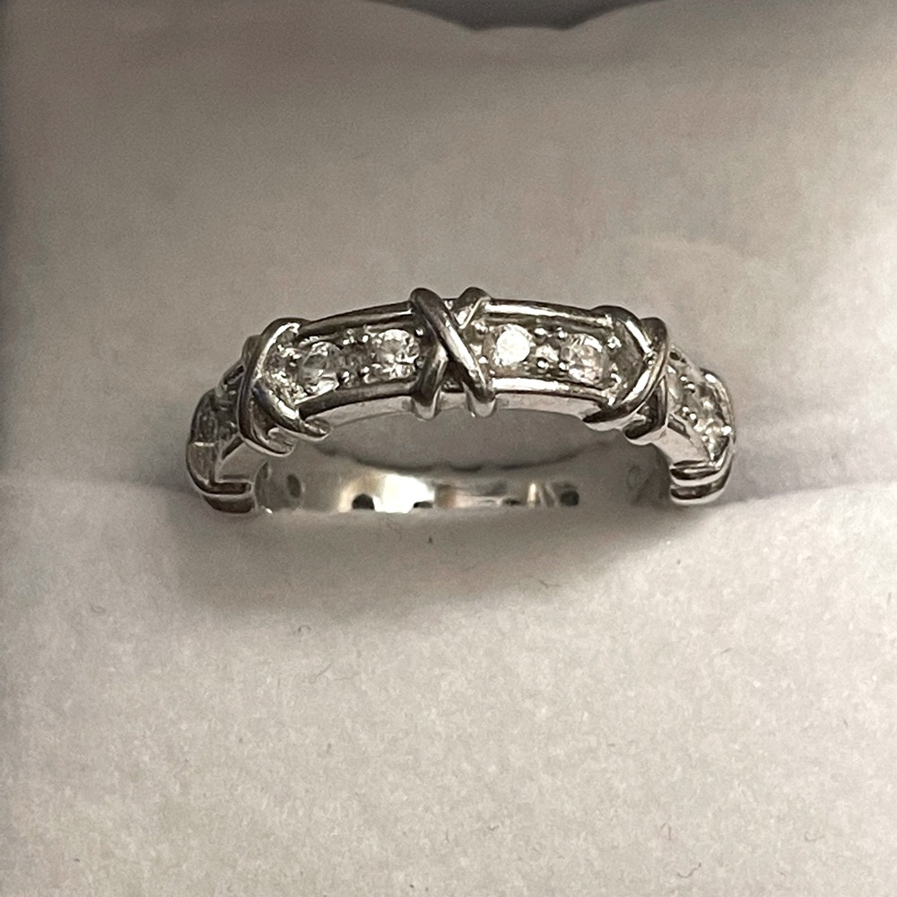 Beautiful Tiffany style Ring